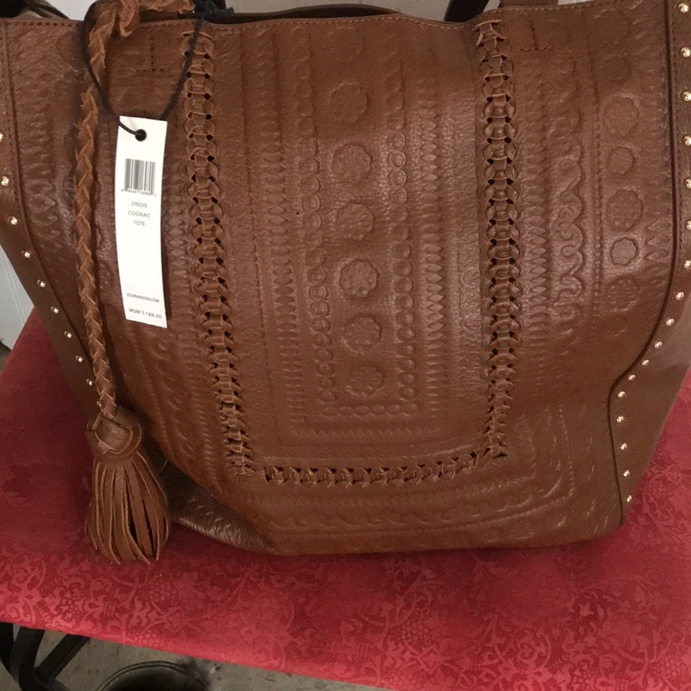 Steven tote